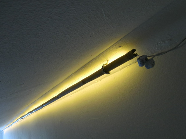 LED-Streifen auf Bambusstab an decke (indirekt)